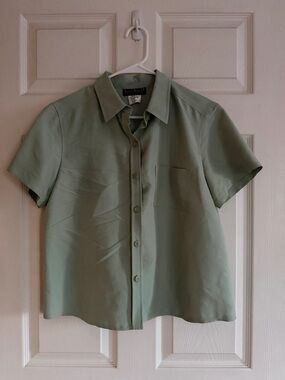 Harve Benard Sage Green Short Sleeve Button-Front Blouse